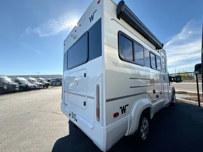 2027 Winnebago Elora photo 9