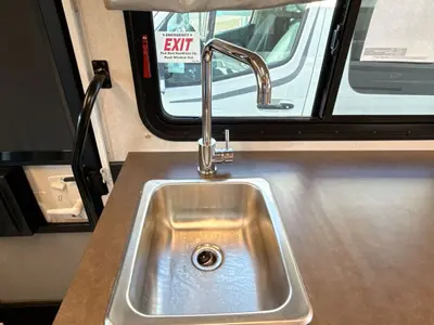 2027 Winnebago Elora photo 38