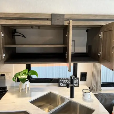 2025 Winnebago Sunstar photo 46