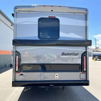 2025 Winnebago Sunstar photo 15