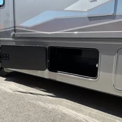 2025 Winnebago Sunstar photo 24