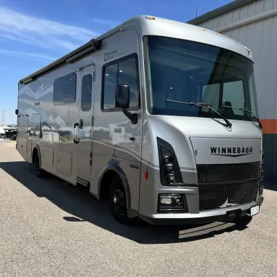 2025 Winnebago Sunstar photo 29