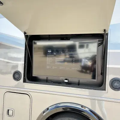 2025 Winnebago Sunstar photo 6
