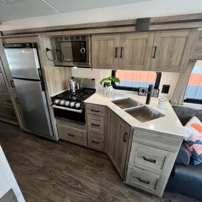 2025 Winnebago Sunstar photo 44