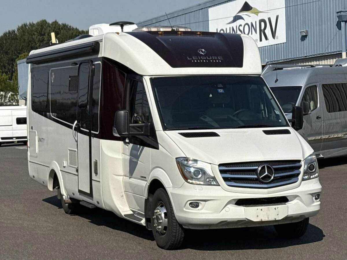 2018 Leisure Travel Unity exterior