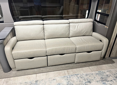 2020 WINNEBAGO HORIZON photo 10