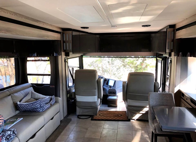 2020 WINNEBAGO HORIZON photo 4