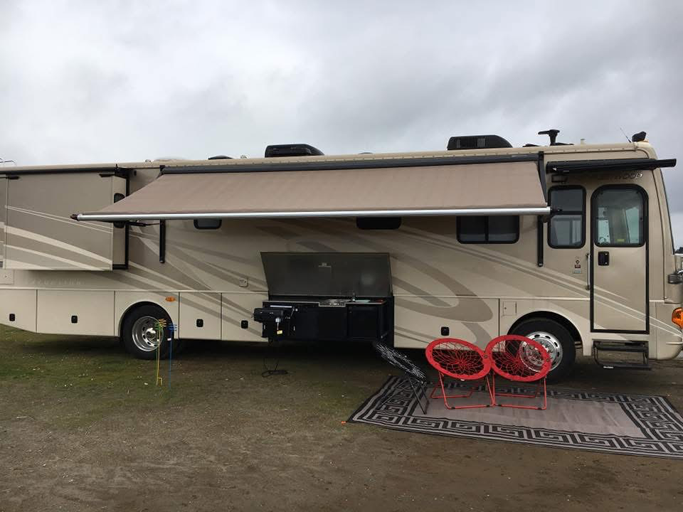 2007 FLEETWOOD EXCURSION exterior