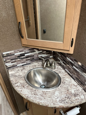 2018 THOR MOTOR COACH FREEDOM ELITE photo 6