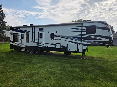 2019 KEYSTONE FUZION photo 2