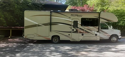 2017 THOR MOTOR COACH FREEDOM ELITE photo 2