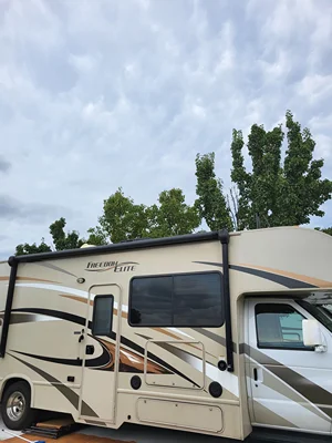 2017 THOR MOTOR COACH FREEDOM ELITE photo 7
