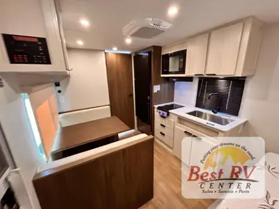 2027 Winnebago Access photo 10