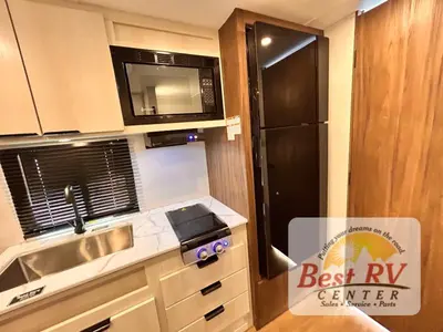 2027 Winnebago Access photo 28