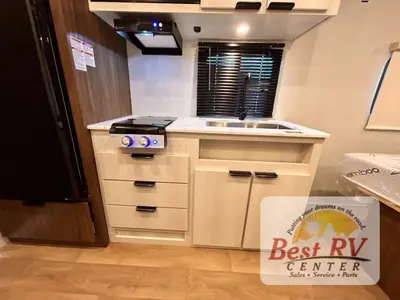 2027 Winnebago Access photo 17