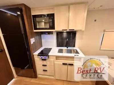 2027 Winnebago Access photo 14