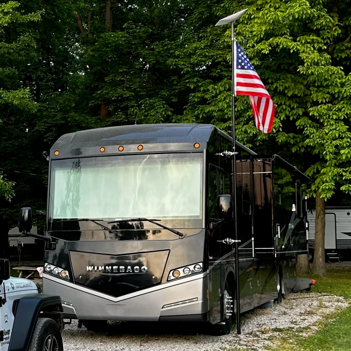 2016 WINNEBAGO FORZA exterior