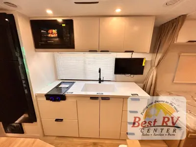 2027 Winnebago Micro Minnie photo 15