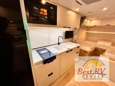 2027 Winnebago Micro Minnie photo 37