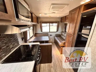 2019 Forest River Cherokee Grey Wolf photo 16