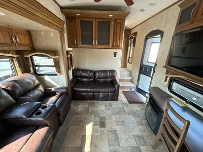 2015 Keystone Montana photo 15