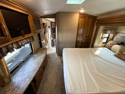 2015 Keystone Montana photo 44