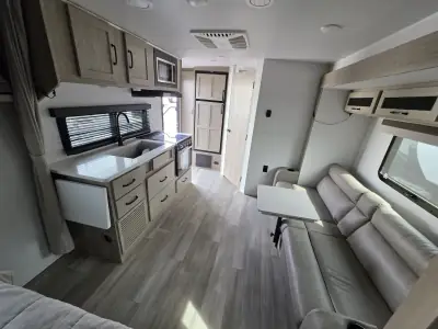 2024 Forest River Rockwood Mini Lite 2109S photo 8