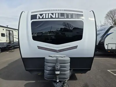 2024 Forest River Rockwood Mini Lite 2109S photo 5