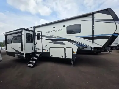 2021 Keystone Montana 3121RL photo 4