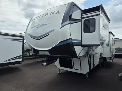2021 Keystone Montana 3121RL photo 2