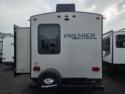 2019 Keystone Premier 34BIPR photo 4