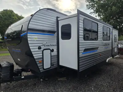 2023 Coachmen Catalina Legacy Edition 263FKDS photo 2