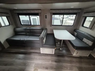 2023 Coachmen Catalina Legacy Edition 263FKDS photo 9