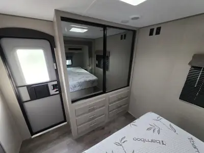 2023 Coachmen Catalina Legacy Edition 263FKDS photo 18