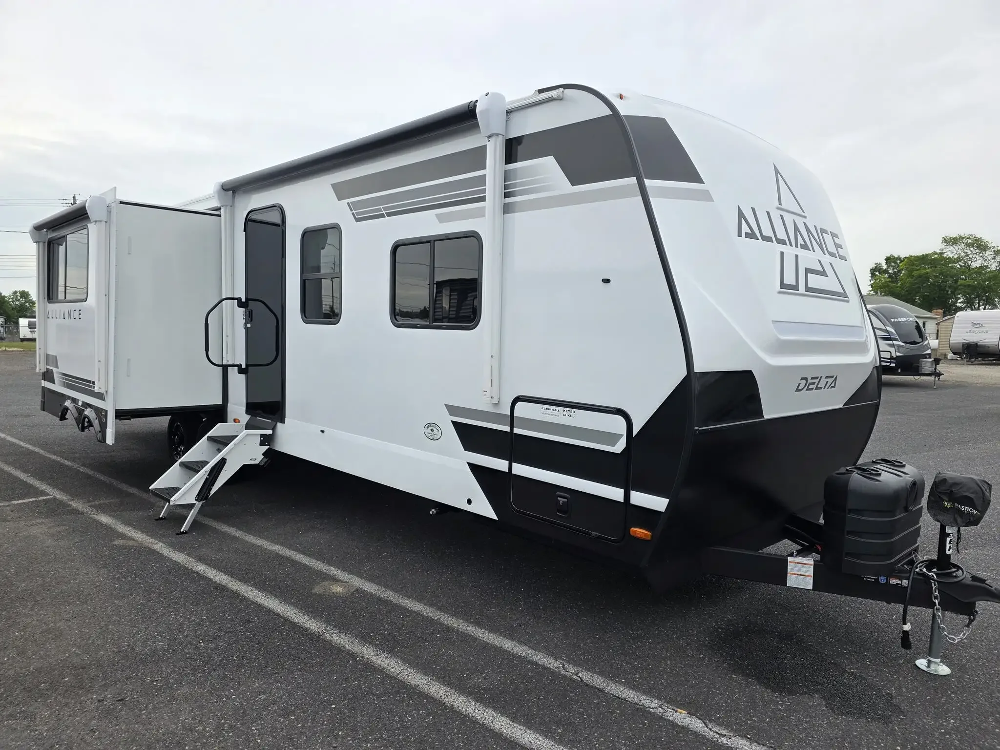 2027 Alliance Delta 321BH exterior