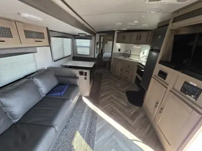 2020 Cruiser Shadow Cruiser 260RBS photo 14