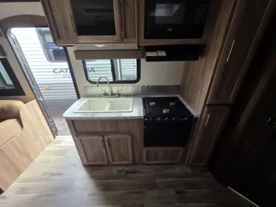 2018 Jayco Jay Feather EXP 23F photo 10