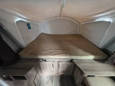 2018 Jayco Jay Feather EXP 23F photo 12