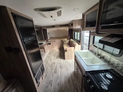 2018 Jayco Jay Feather EXP 23F photo 7