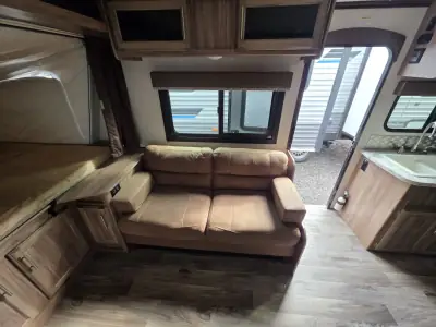 2018 Jayco Jay Feather EXP 23F photo 8