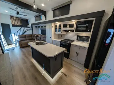 2026 Forest River Puma Vista 420LFT photo 7