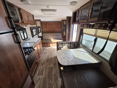 2018 Keystone Passport Ultra Lite Express 239ML photo 7