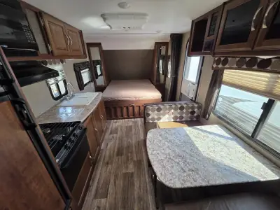 2018 Keystone Passport Ultra Lite Express 239ML photo 15