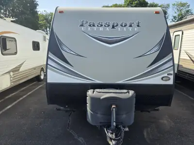 2018 Keystone Passport Ultra Lite Express 239ML photo 3