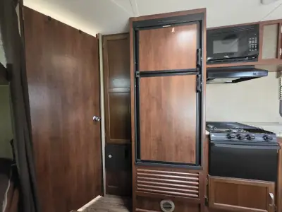 2018 Keystone Passport Ultra Lite Express 239ML photo 18