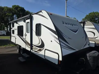 2018 Keystone Passport Ultra Lite Express 239ML