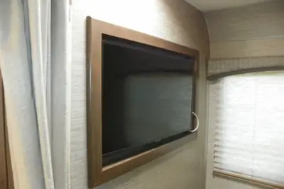 2021 Thor Motor Coach Chateau 26B photo 17