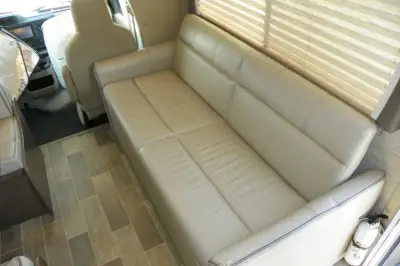 2021 Thor Motor Coach Chateau 26B photo 8