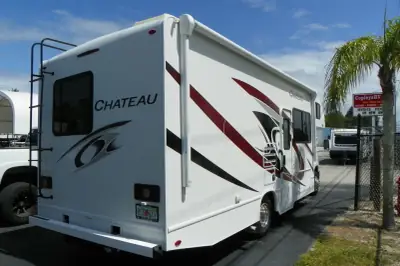 2021 Thor Motor Coach Chateau 26B photo 5
