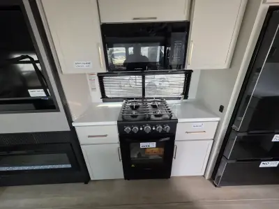 2027 Alliance Paradigm 310RL photo 15